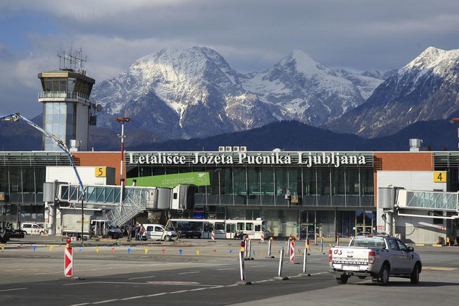 Letališče Jožeta Pučnika Ljubljana. FOTO: Leon Vidic/Delo
