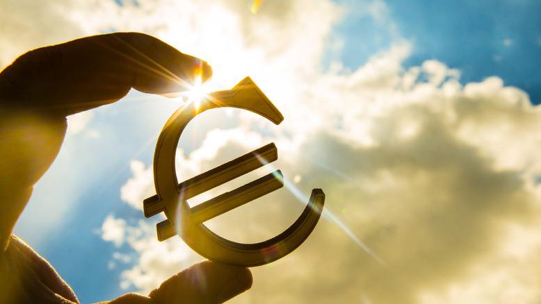 Fotografija: Evro je tako še vedno zgodba, ki se piše. FOTO: Shuterstock