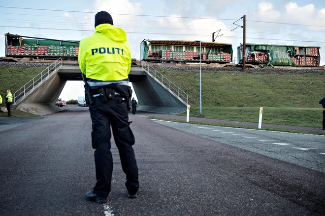 Vlak je prevažal 131 potnikov in tri člane posadke. FOTO: Ritzau Scanpix Denmark/Reuters