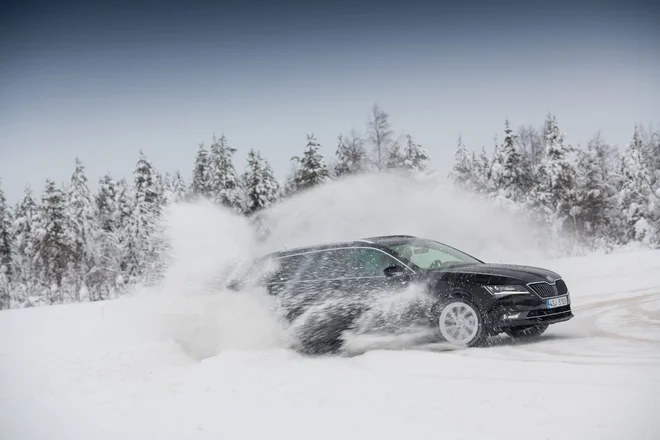 skoda_4x4-model-snow-race.jpg