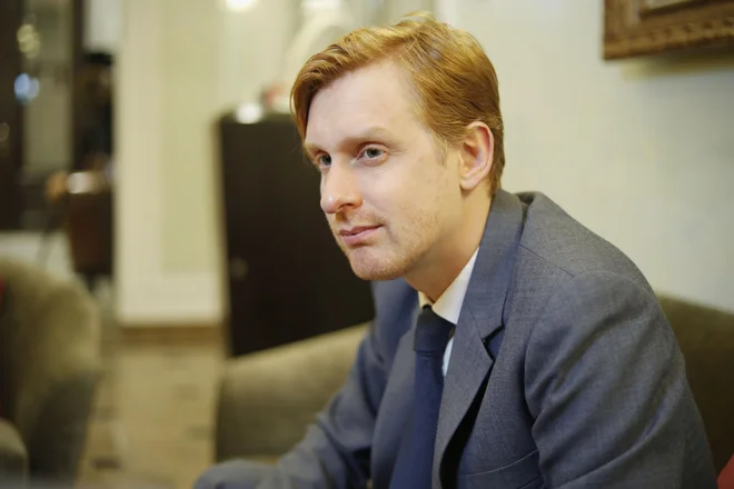 Jeremy Gordon kaže na Kitajsko kot izjemno močno državo novega tipa. FOTO: Leon Vidic/Delo