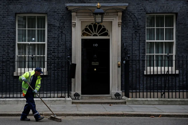 Najbolj depresiven mesec v letu bo na Otoku minil v znamenju pomembnih odločitev, od katerih bo odvisna usoda brexita. FOTO: AFP