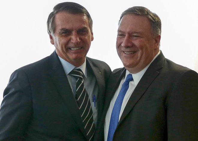 Na prisego Jaira Bolsonara je prišel tudi ameriški državni sekretar Mike Pompeo. Pogovarjali so se o novi ameriški vojaški bazi v Braziliji in da bi Brazilija postala največja ameriška partnerica v Južni Ameriki. FOTO: AFP