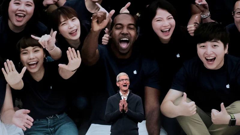 Fotografija: Tim Cook, glavni direktor družbe Apple. FOTO: Reuters