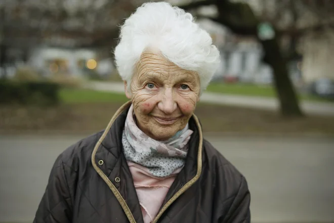 Nada Čučnik Majcen je med drugim pionirka digitalizacije slovenskih knjižnic. Fotografiji Leon Vidic