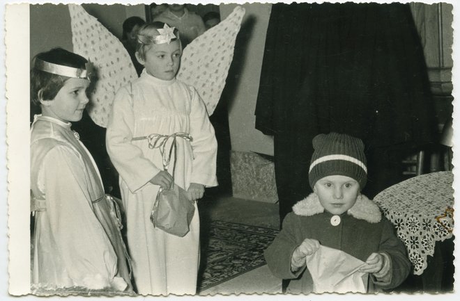 Božična igrica Fotografije arhiv Pomurskega muzeja Murska Sobota