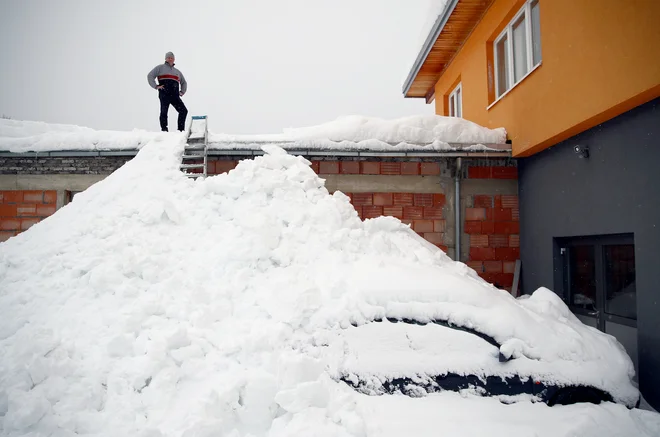 Obilno sneženje se še ne bo končalo, v posameznih predelih naše severne sosede pa so razglasili najvišjo stopnjo nevarnosti plazov. FOTO: Lisi Niesner/Reuters
