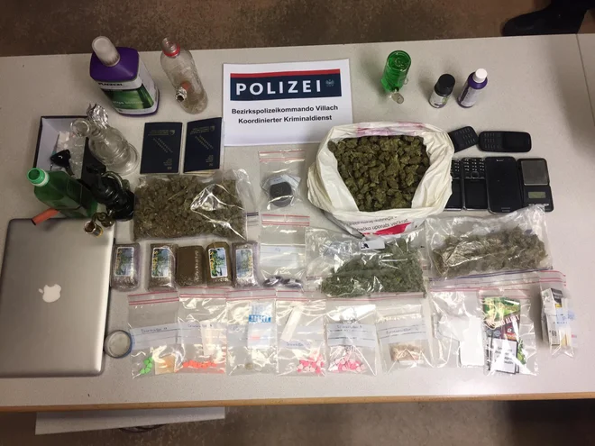 Paru so poleg konoplje zasegli še vrsto drugih mamil. FOTO: LPD Kärnten