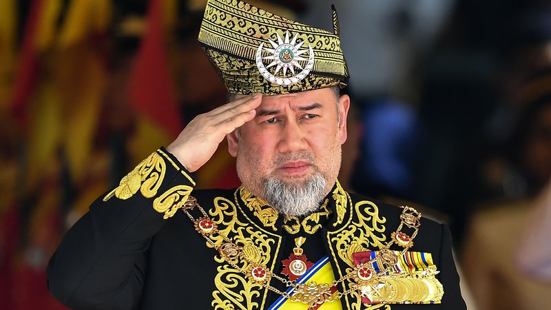 Fotografija: Mohamed V. je prvi kralj Malezije, ki je odstopil. FOTO: AFP