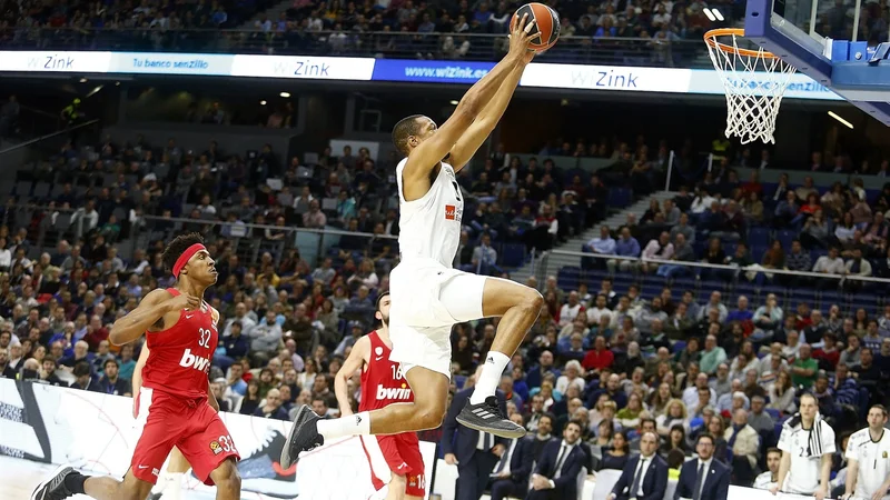 Fotografija: Anthony Randolph, ki je s slovensko reprezentanco pred dvema letoma postal evropski prvak, je na evroligaški tekmi madridskega Reala gostom iz Pireja nasul 16 točk. FOTO: euroleague.net