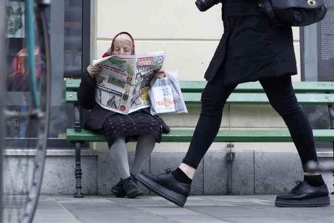 Verjetno se spomnite, kako so bili v prvih letih samostojne Slovenije mali oglasi v časopisih ena najbolj zaželenih informacij. FOTO: Leon Vidic/Delo