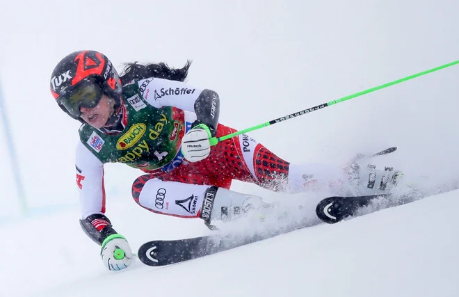 Stephanie Brunner se je po strgani križni vezi v kolenu marca oktobra že vrnila v konkurenco in osvojila stopničke mesec pozneje, prejšnji teden pa si je spet poškodovala isto koleno. FOTO: Reuters
