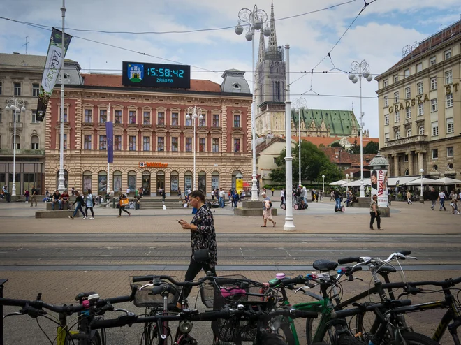 Varovanec v središču Zagreba lahko v enoposteljni sobi v popolnem udobju uživa za borih 426 evrov na mesec. FOTO: Jože Suhadolnik