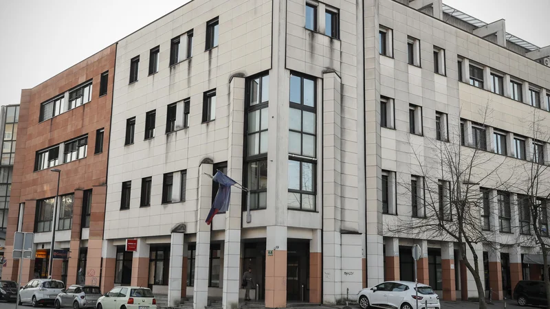 Fotografija: V centru Ledina ima sedež ministrstvo za gospodarski razvoj in tehnologijo. FOTO Uroš Hočevar/Delo