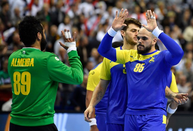Brazilci so se veselili uvrstitve med najboljših 12 ekip. FOTO: AFP