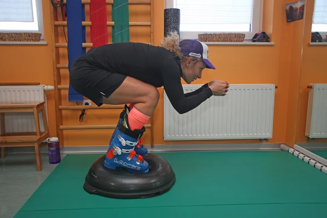 Ilka Štuhec je s svojim strokovnim štabom odlično izpeljala rehabilitacijo, manj uspešni in znani šport&shy;niki je morda ne bi. FOTO: Tadej Regent/Delo