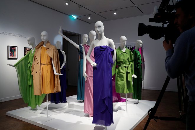 Na prodaj bodo tako oblačila houte couture kot iz linije prêt-à-porter Rive Gauche Foto Benoit Tessier/ Reuters