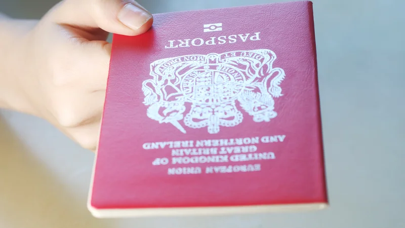 Fotografija: Kot opozarja evropska komisija, zahtevki bogatašev iz tretjih držav pogosto niso dovolj preverjeni. Tako ni dovolj pogosto uporabljan schengenski informacijski sistem. FOTO: Getty Images/istockphoto