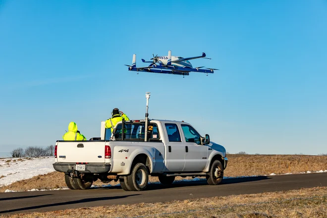 Leteči avtomobil je nekakšen hibrid med helikopterjem in dronom. FOTO: Boeing/Reuters