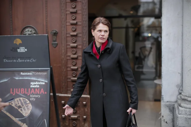 Ministrica za infrastrukturo Alenka Bratušek je dejala, da bi bilo nelogično, če Evropska investicijska banka (EIB) ne bi sodelovala pri financiranju projekta. FOTO: Uroš Hočevar/Delo
