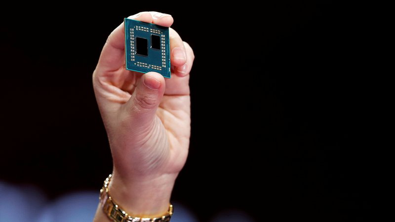 Fotografija: AMD je na sejmu Ces predstavil mobilni procesor ryzen (na sliki). FOTO: Reuters