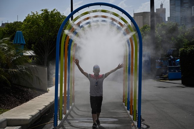 Z vročino se spopada skoraj vsa država. FOTO: Saeed Khan/AFP