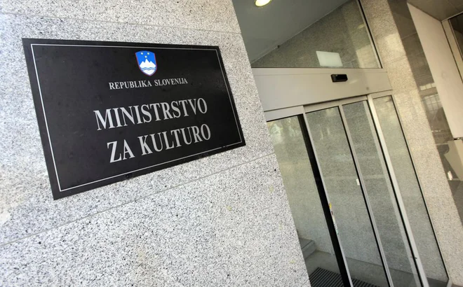 Predsednik SD z navedbami o menda deplasiranem »lovu na čarovnice« negira ali omalovažuje izpovedi številnih, ki so bili bodisi žrtve bodisi priča Prešičkovih postopkov. FOTO: Jože Suhadolnik/Delo