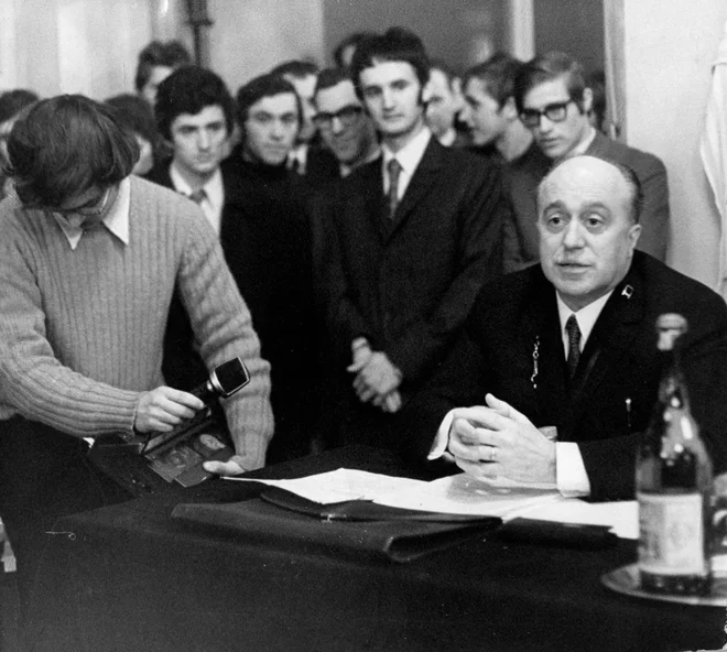 Mitja Ribičič kot predsednik Zveznega izvršnega sveta je odziv Slovenije na cestno afero označil kot mitingaštvo. Foto Svetozar Busič/Fotodokumentacija Dela
