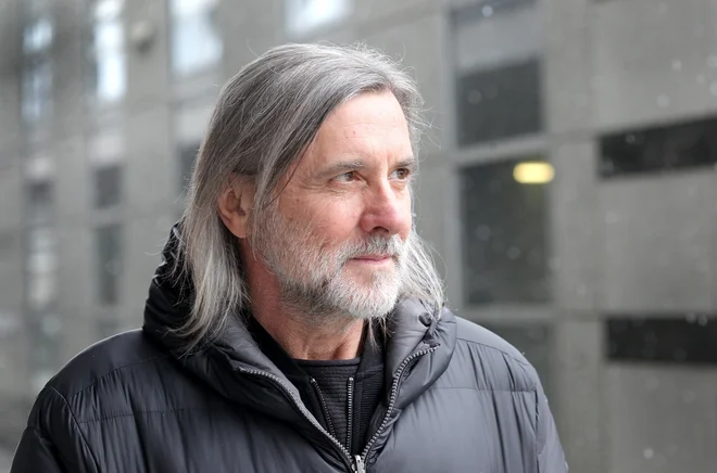 &raquo;Orkestracija je kot kostumografija, z njo oblečeš melodijo,&laquo; pravi skladatelj in glasbenik Aldo Kumar. Foto Mavric Pivk