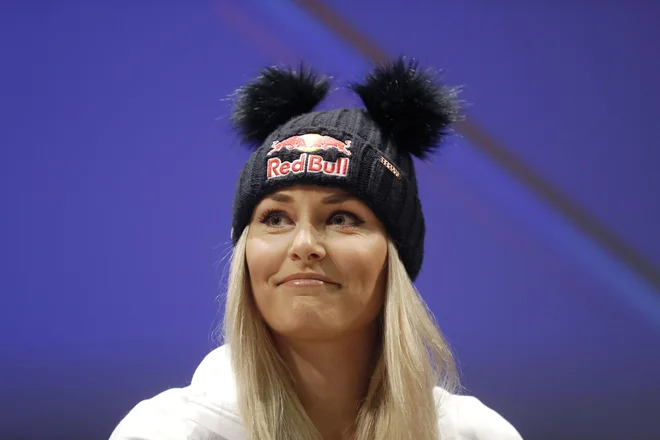 V svoji poslovilni sezoni ima Lindsey Vonn veliko težav, a ne bo se kar tako predala. Čeprav je kazalo, da je v Dolomitih rekla zadnjo besedo, je te dni sporočila, da bo rekord Ingemarja Stenmarka napadala do zadnje priložnosti. FOTO: Matej Družnik/Delo