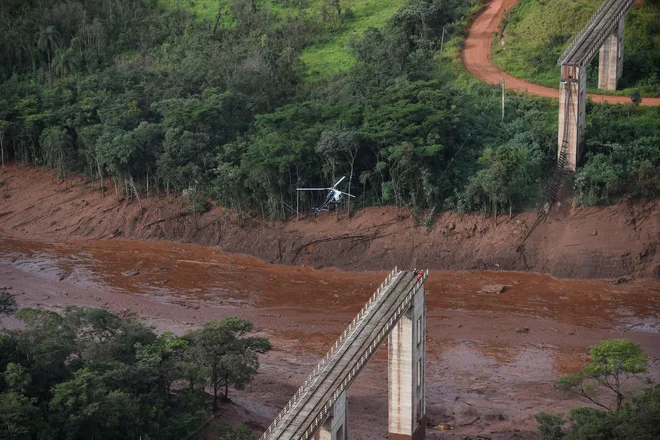 Leta 2015 se je v državi Minas Gerais prav tako zrušil jez, ki je bil v lasti podjetja Vale. FOTO: Douglas Magno/AFP