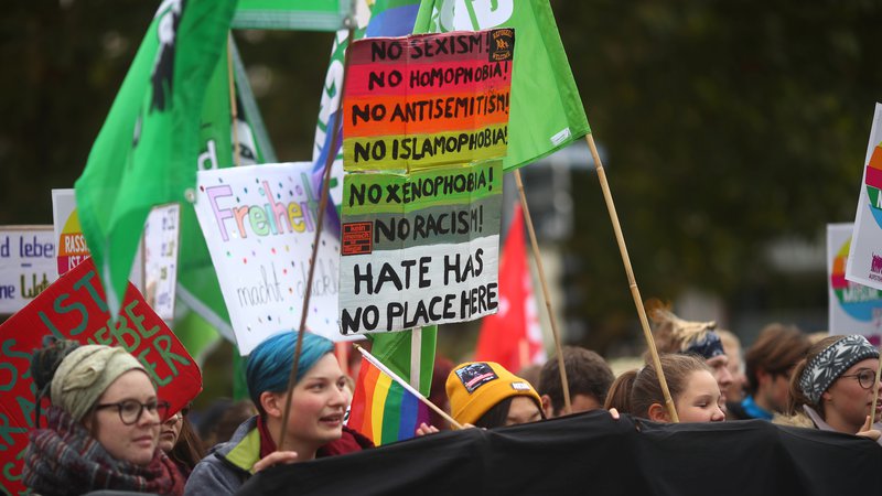 Fotografija: Lanskoletni protesti proti populizmu, Munchen. FOTO: Michael Dalder/Reuters