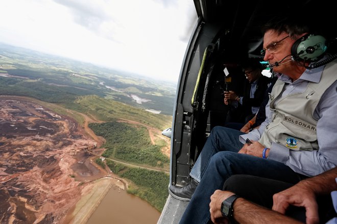 Prizadeto obomčje je obiskal tudi brazilski predsednik Jair Bolsonaro. FOTO: Reuters