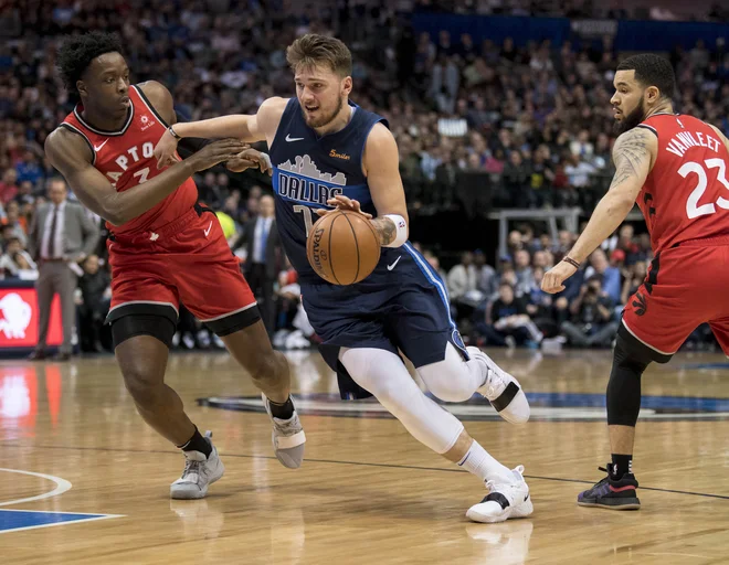 Luka Dončić je spet podrl nekaj najstniških rekordov. FOTO: Jerome Miron/Reuters