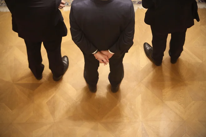 Načini ukrepanja proti mobingu so lahko neformalni, če ne gre drugače, posreduje tudi policija. FOTO: Jure Eržen/Delo