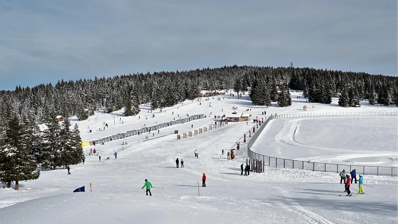 Fotografija: Otroški snežni park Uniorček. FOTO: Brane Piano