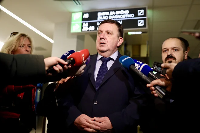 Samo Fakin: Lahko potrdimo dve smrtni žrtvi, enega pacienta pa so odpeljali v Ljubljano na intenzivno terapijo. FOTO: Voranc Vogel
