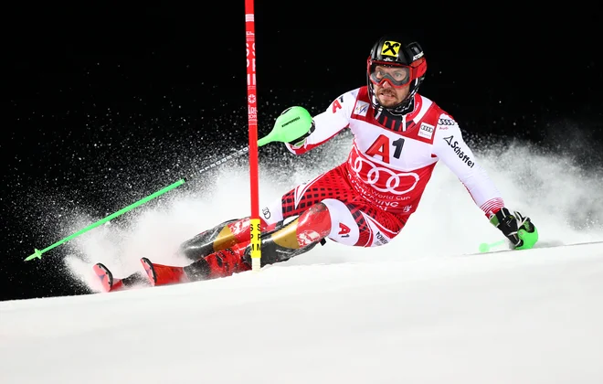 Marcel Hirscher je v Schladmingu uprizoril pravo smučarsko mojstrovino. FOTO: Reuters