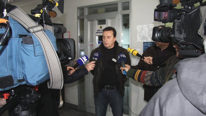 Fotografija: France Božičnik pojasnjuje, da preiskava še poteka. Foto PU Novo mesto