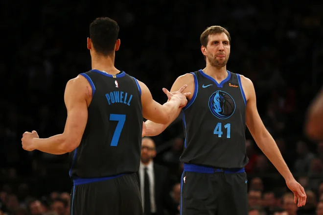 Dirk Nowitzki je tokrat sodeloval z Jalenom Brunsonom, ne Luko Dončićem. FOTO: Reuters