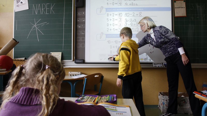 Fotografija: Gregor Pečan: »Nimam toliko učiteljev, da bi lahko zagotovil nadomeščanje, pri tem pa ne bi presegli dnevnega ali tedenskega maksimuma.« FOTO: Blaž Samec/Delo
