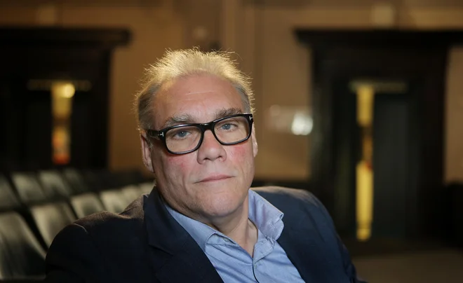 Seje se je udeležil tudi Boris Kobal, ki je, kot je povedal predsednik društva Šentjakobsko gledališče Ljubljana Janez Vlaj, &raquo;razgrnil svoj pogled na zadevo&laquo;. FOTO: Jože Suhadolnik/Delo