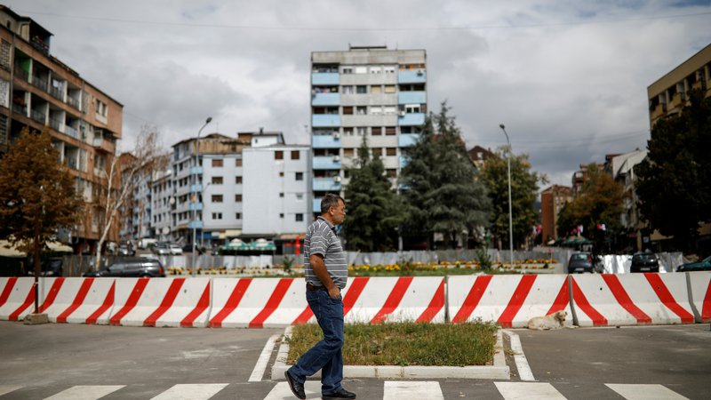 Fotografija: Rok za načrt skupnosti srbskih občin, ki ga je EU postavila Prištini, se je iztekel v začetku avgusta 2018. FOTO: Marko Djurica/Reuters