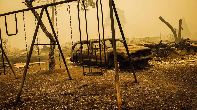 Fotografija: Vsaj 14 ljudi je umrlo, zrak pa je najbolj onesnažen na svetu. FOTO: Kathryn Elsesser/AFP
