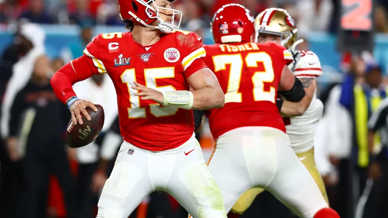 Fotografija: Podajalec Kansas City Chiefs Patrick Mahomes je podpisal najdonosnejšo pogodbo v športu. FOTO: Matthew Emmons/USA TODAY Sports