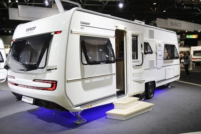 Podjetje Fendt Caravan je za obletnico pripravilo novo linijo prestižnih prikolic diamant. Foto Caravan Salon