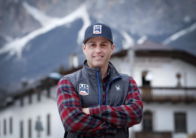 Mike Day je glavni trener v petčlanski ekipi zvezdnice Mikaele Shiffrin. FOTO: Matej Družnik/Delo