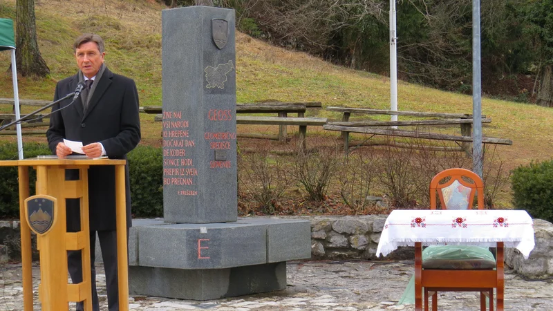 Fotografija: Slavnostni govornik ob pomniku Geoss je bil predsednik republike Borut Pahor. FOTO: Bojan Rajšek/Delo