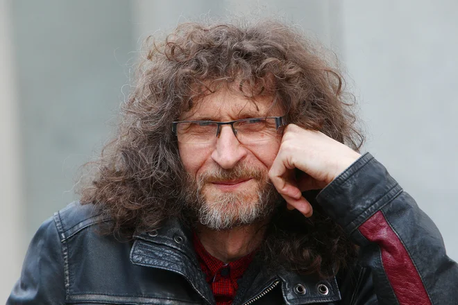 Adi Smolar, jezični kantavtor.<br />
FOTO: Igor Modic