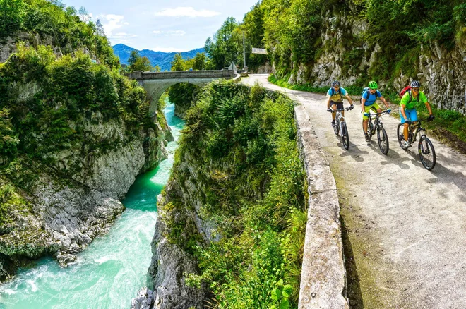 Soška dolina je prvi del na poti Trans Dinarica. Foto Uroš Švigelj